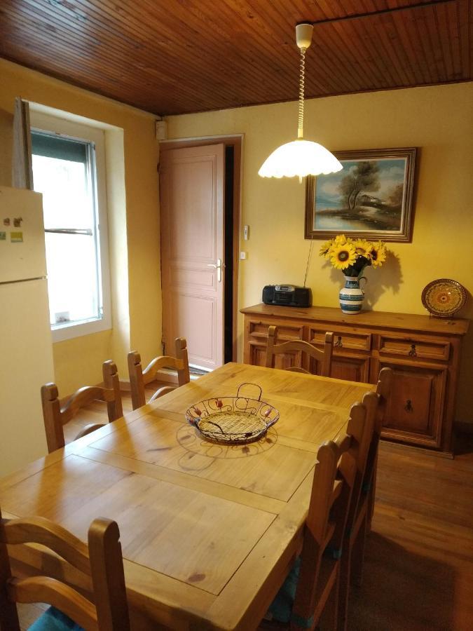 Maison Familiale Centenaire De Vigneron Montescot Экстерьер фото