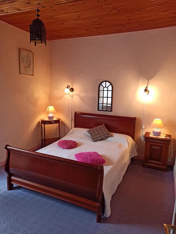 Maison Familiale Centenaire De Vigneron Montescot Экстерьер фото